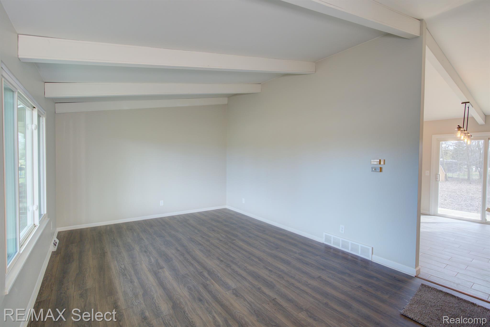 8199 Carpenter Road Flushing, MI 48433 - Photo 9 of 34 Gallery Image 9