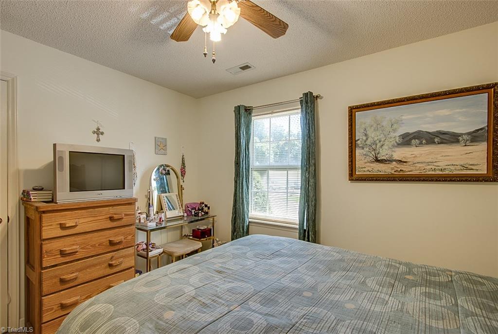 245 Hampton Road, Unit 5D Asheboro, NC 27203 - Photo 19 of 26 Gallery Image 19