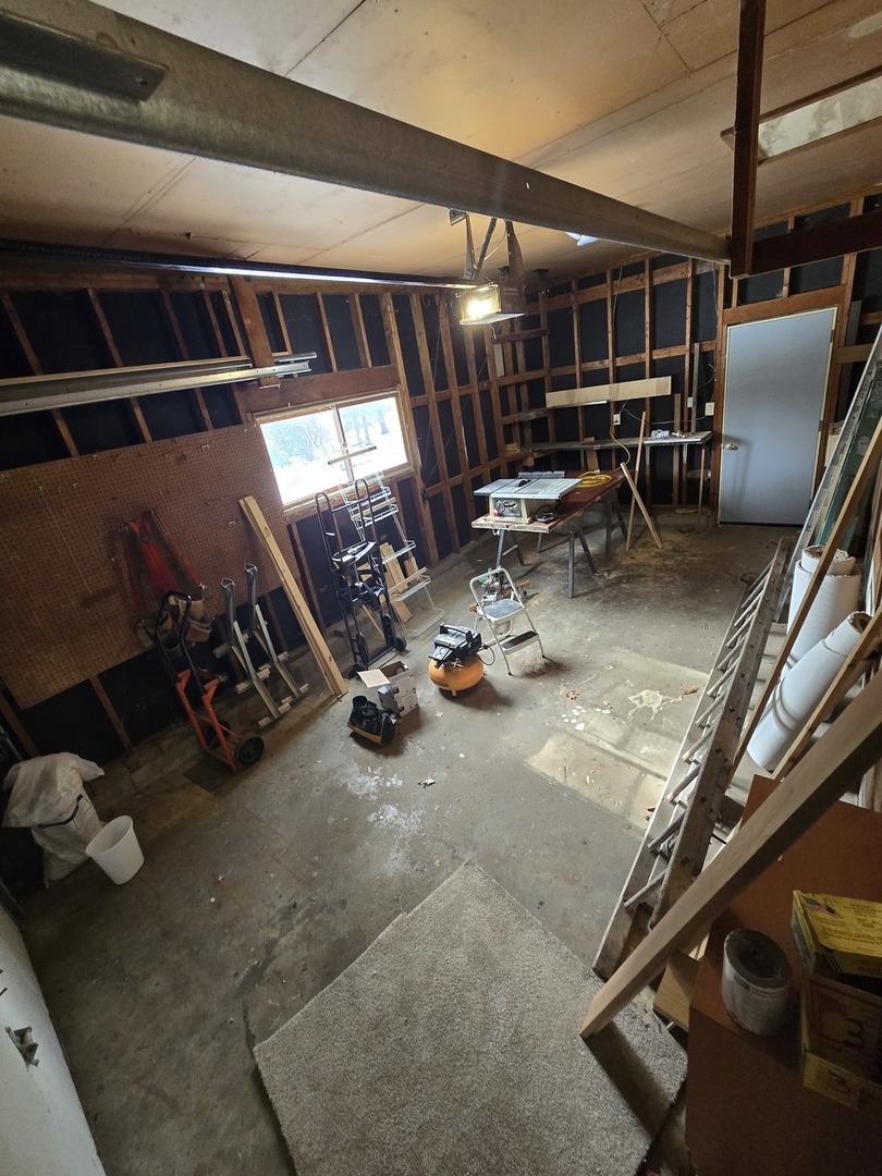 905 Hickory Road Woodstock, IL 60098 - Photo 30 of 32 a view of gym