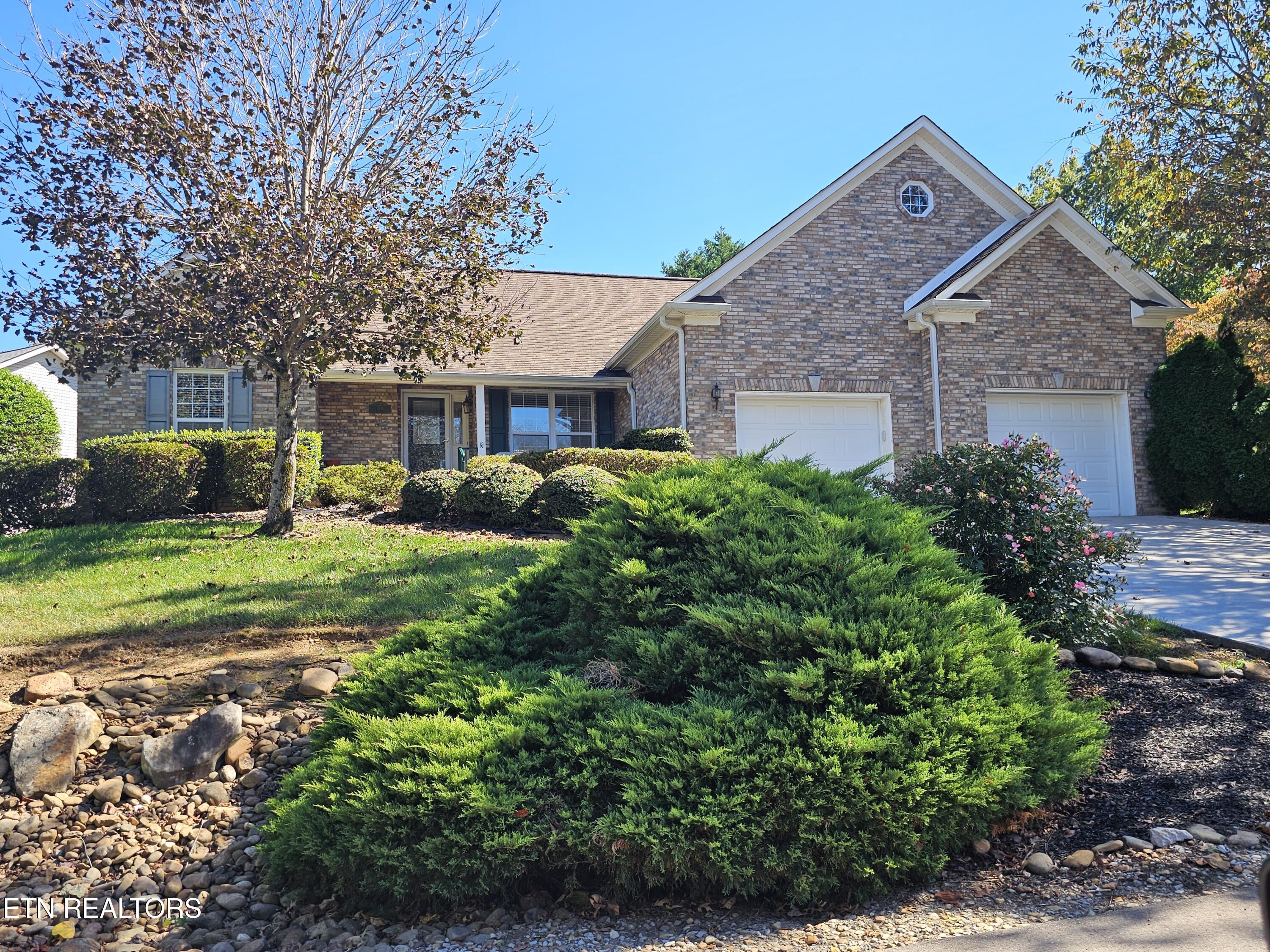 208 Kiowa Point Loudon, TN 37774 - Photo 1 of 19 Home Front
