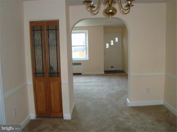 122 Normandy Road Upper Darby, PA 19082 - Photo 2 of 13