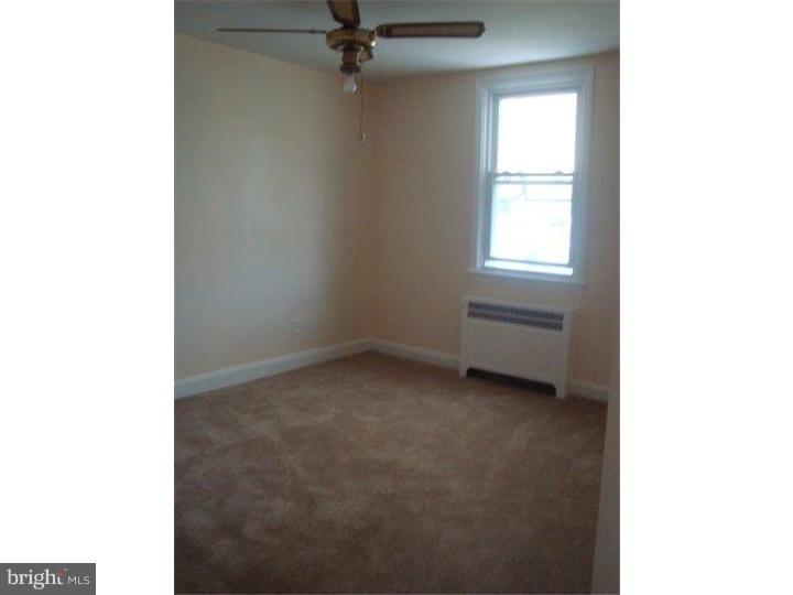 122 Normandy Road Upper Darby, PA 19082 - Photo 10 of 13