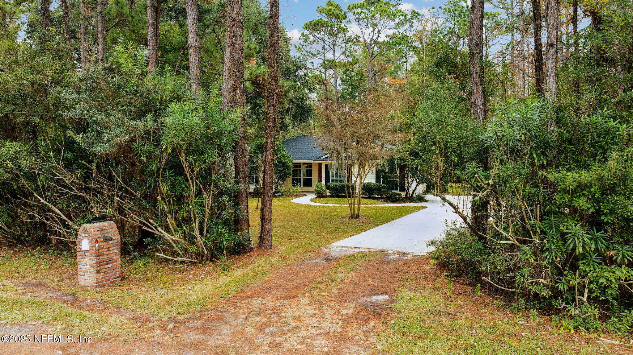 13193 Caldwell Road Jacksonville, FL 32226 - Photo 50 of 50 a view of a yard with swimming pool