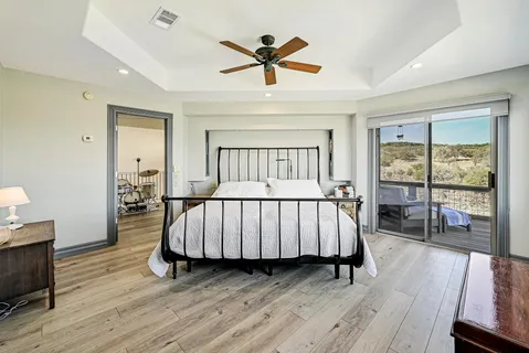 $899,000 | 840 Windy Shores Loop, Spicewood, TX 78669