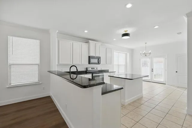 $300,000 | 924 Charleston Lane, Savannah, TX 76227