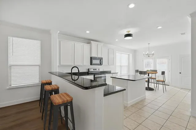 $300,000 | 924 Charleston Lane, Savannah, TX 76227