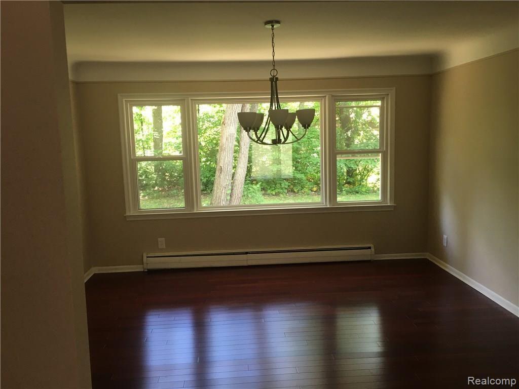 36415 Paddleford Road Farmington Hills, MI 48331 - Photo 5 of 22