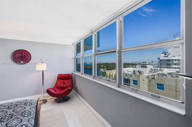 $2,900 | 5838 Collins Avenue, Unit 15D, Miami Beach, FL 33140