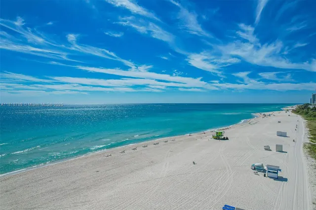 $2,900 | 5838 Collins Avenue, Unit 15D, Miami Beach, FL 33140