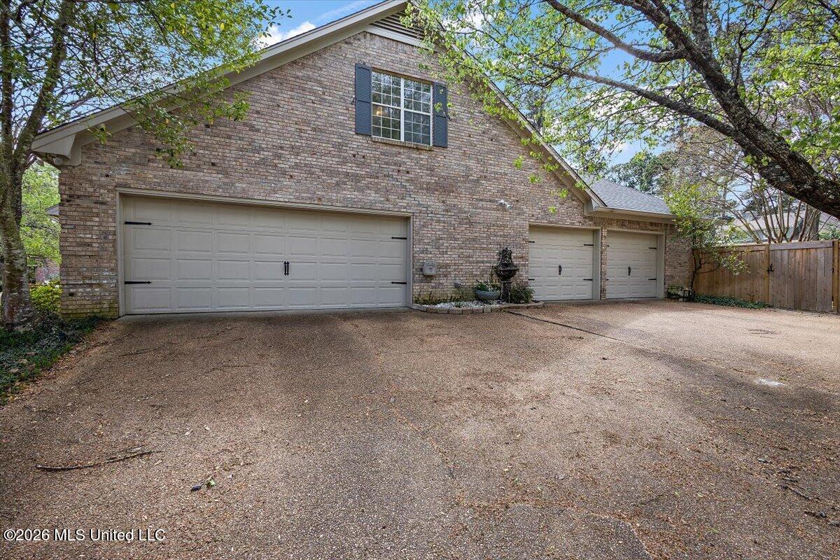 600 Pinecrest Drive Madison, MS 39110 - Photo 4 of 42 05-HTP_4944