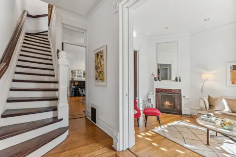 $1,699,000 | 168 West Eugenie Street, Chicago, IL 60614