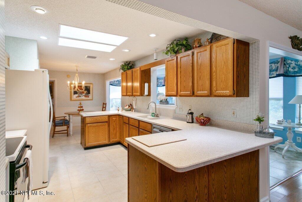 10946 Heathfield Road Jacksonville, FL 32225 - Photo 12 of 39 Kitchen 1