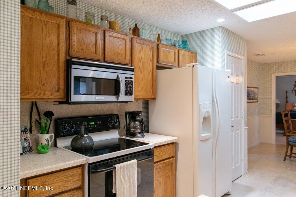 10946 Heathfield Road Jacksonville, FL 32225 - Photo 13 of 39 Kitchen 2