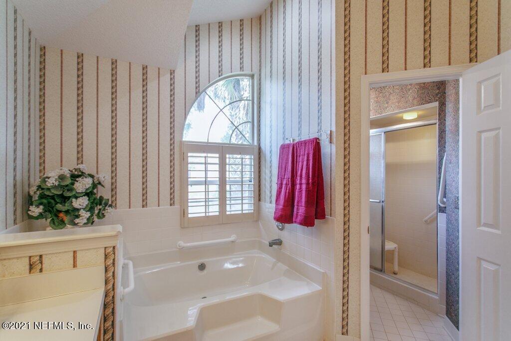 10946 Heathfield Road Jacksonville, FL 32225 - Photo 25 of 39 Garden Tub