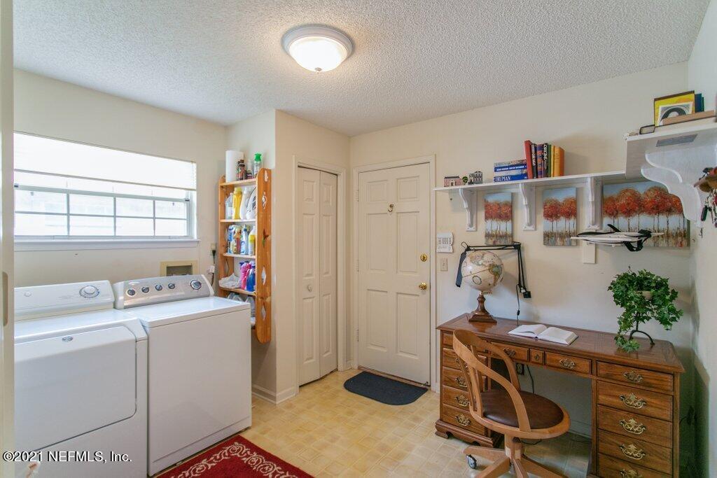 10946 Heathfield Road Jacksonville, FL 32225 - Photo 27 of 39 Large Laundry Room