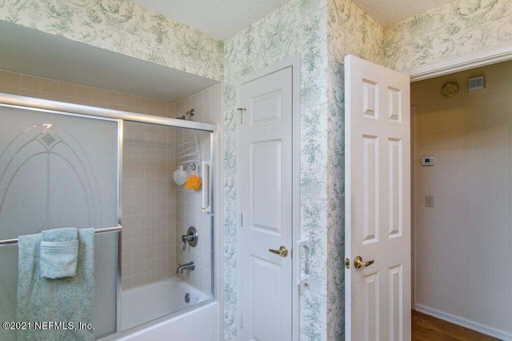 10946 Heathfield Road Jacksonville, FL 32225 - Photo 31 of 39 Guest Bathroom 2