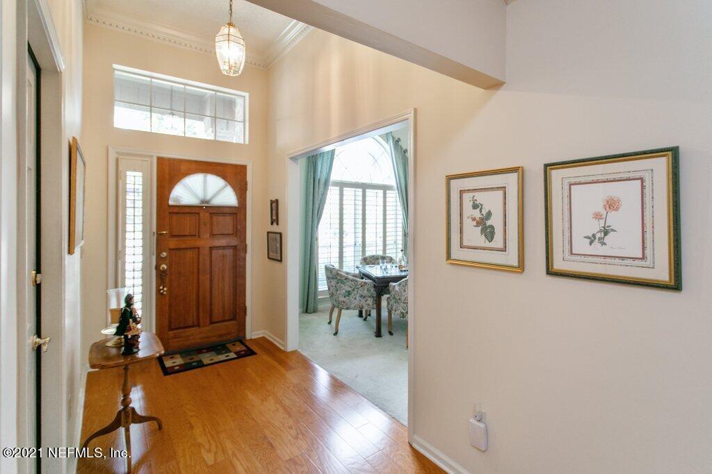 10946 Heathfield Road Jacksonville, FL 32225 - Photo 4 of 39 Foyer