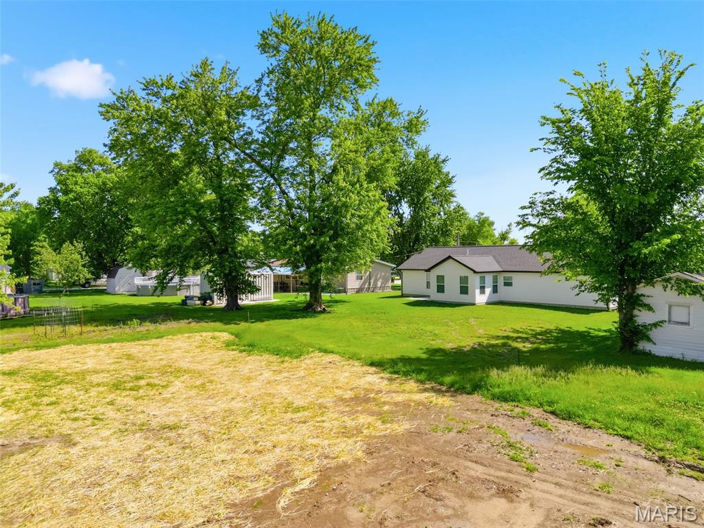 256 Walnut Street Hawk Point, MO 63349 - Photo 34 of 35
