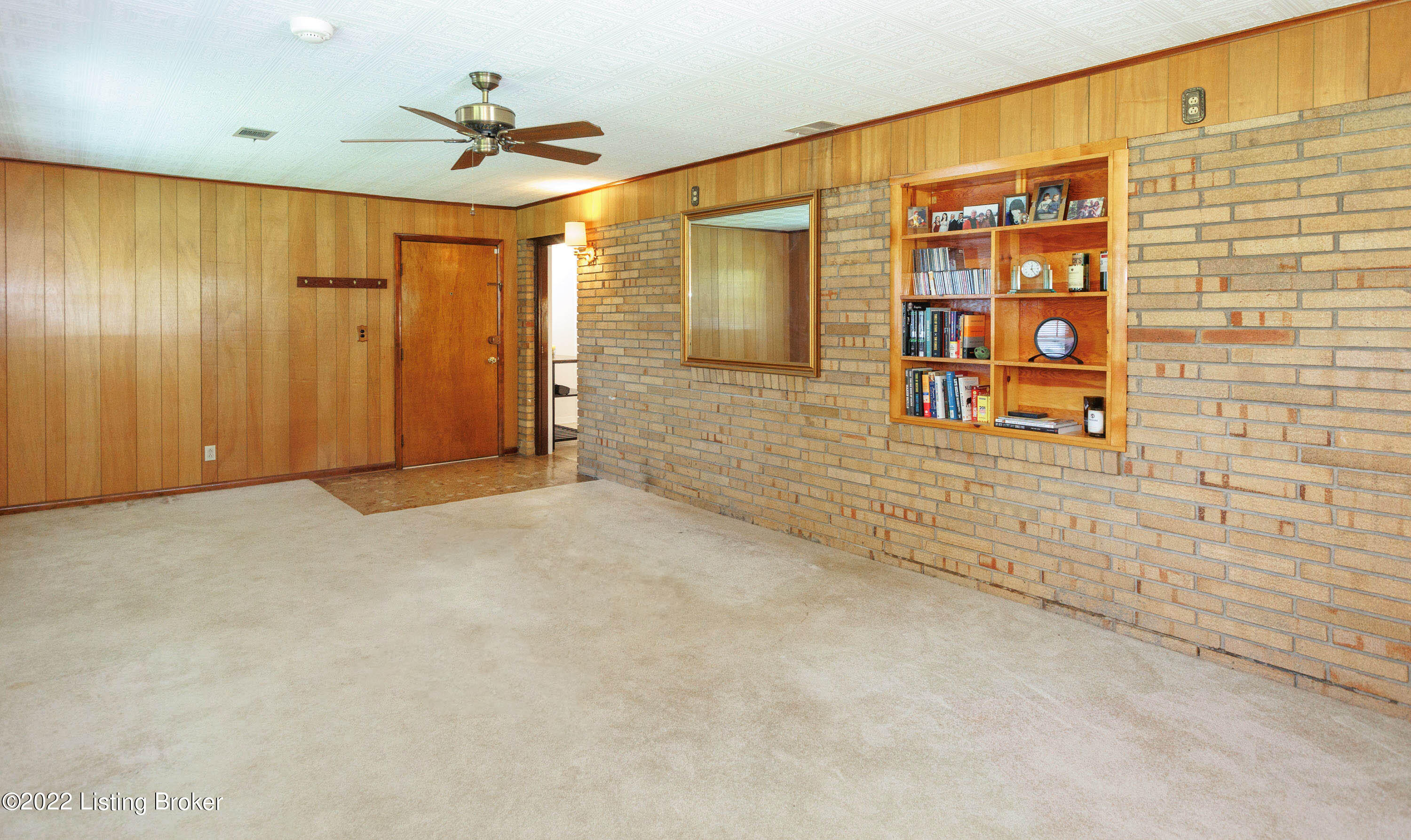 1817 Millgate Road Louisville, KY 40223 - Photo 17 of 35 017