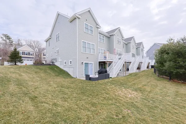 $799,900 | 8 Riverstone Way, Unit 8, Franklin, MA 02038