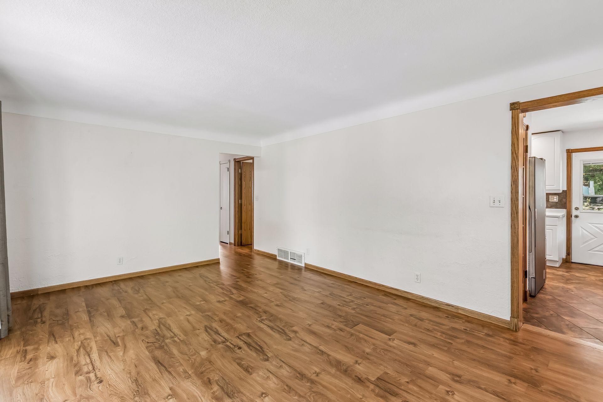 3209 Random Road Eagan, MN 55121 - Photo 5 of 42 Gallery Image 5