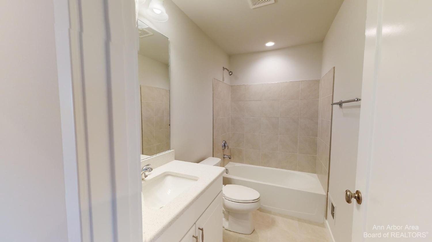 2907 Corston Road Ann Arbor, MI 48105 - Photo 24 of 100 Upper Level Full Bathroom
