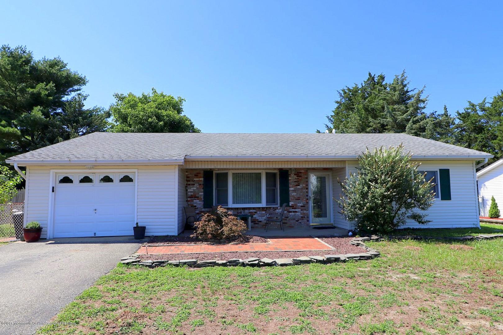 12 Reno Court Barnegat, NJ 08005 - Photo 1 of 29 IMG_0155