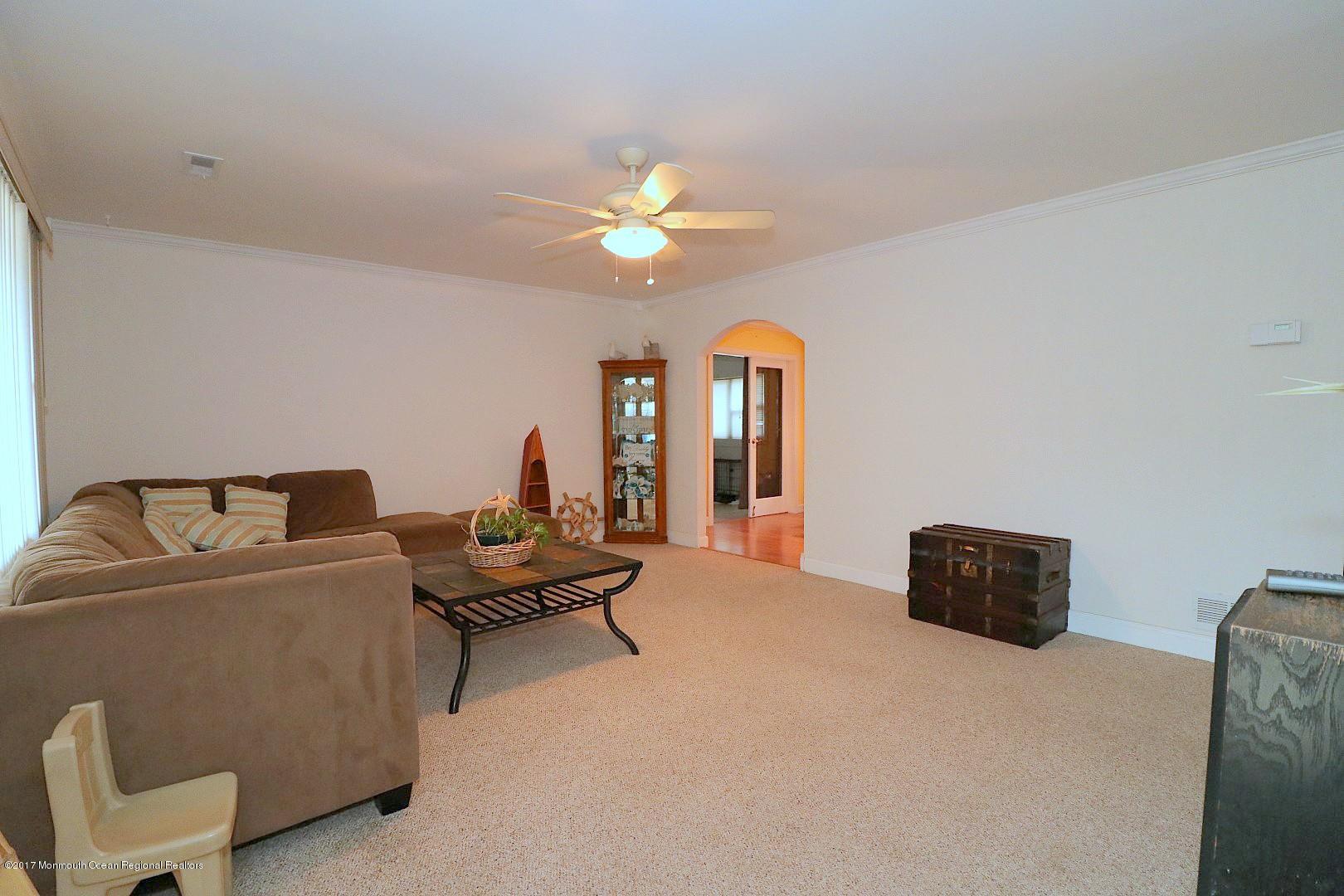 12 Reno Court Barnegat, NJ 08005 - Photo 11 of 29 IMG_0426