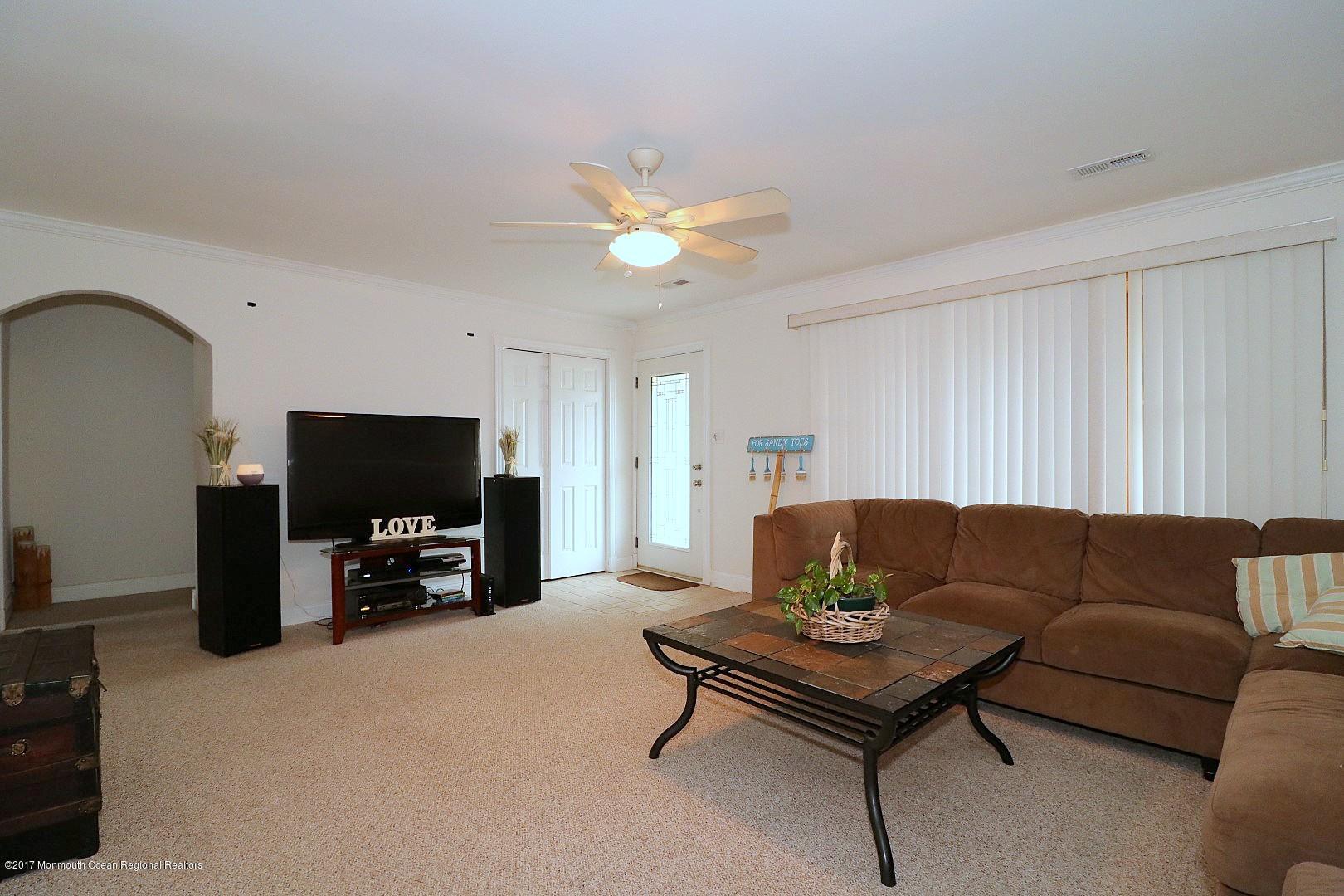12 Reno Court Barnegat, NJ 08005 - Photo 13 of 29 IMG_0428