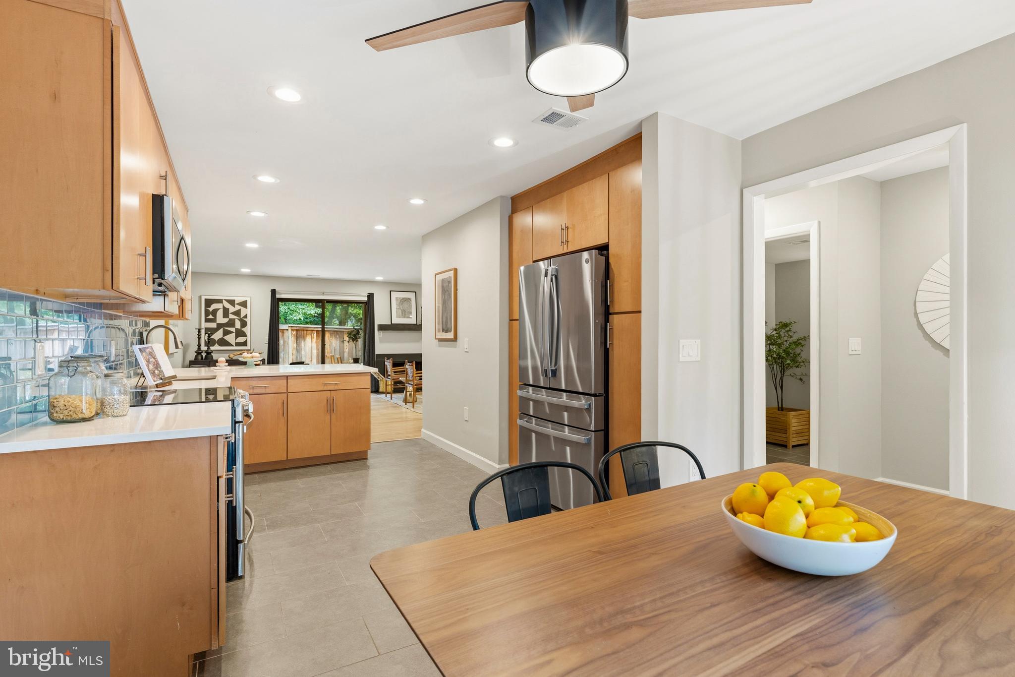 1953 Winterport Cluster Reston, VA 20191 - Photo 4 of 38 Eat-in Kitchen