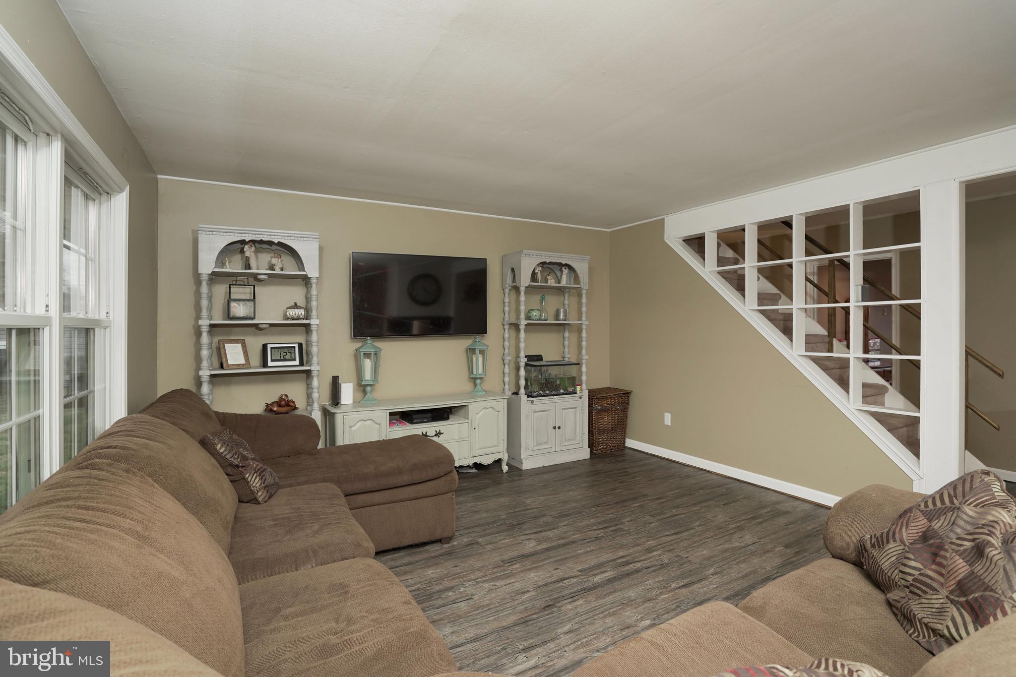 35 Firebush Road Levittown, PA 19056 - Photo 12 of 44