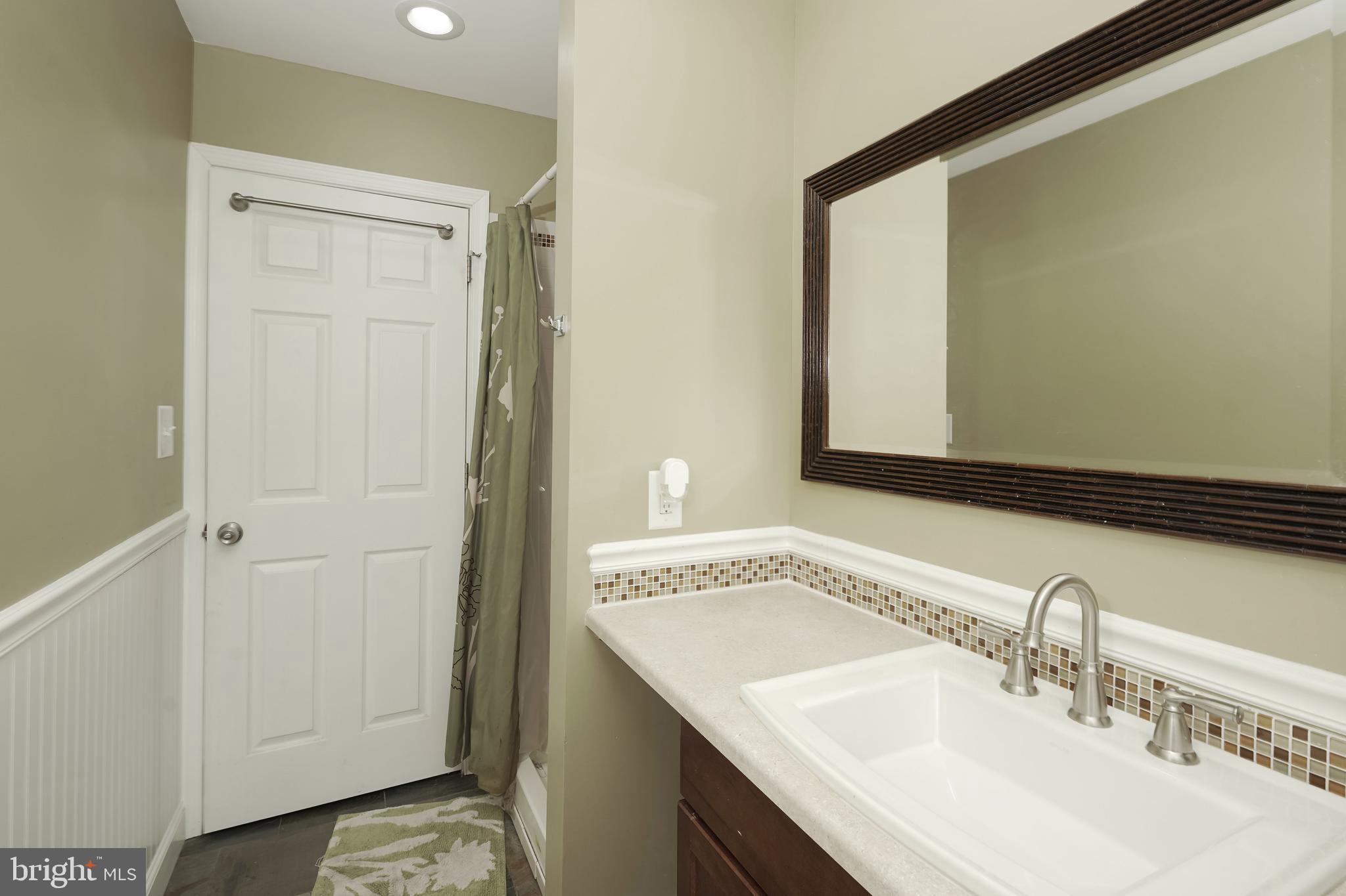 35 Firebush Road Levittown, PA 19056 - Photo 26 of 44