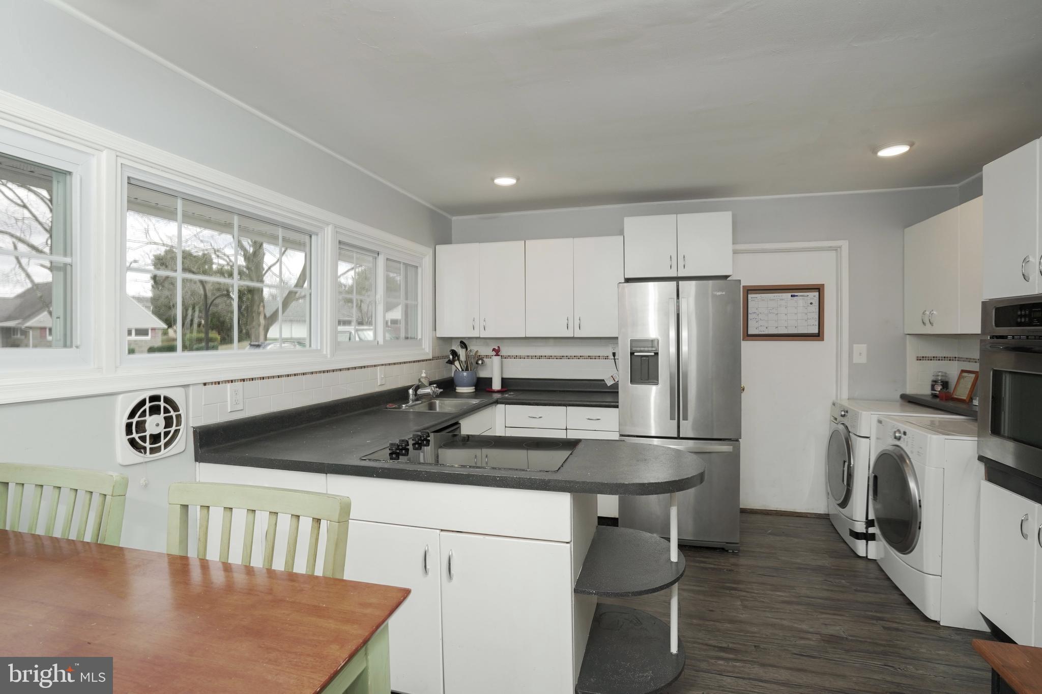 35 Firebush Road Levittown, PA 19056 - Photo 8 of 44