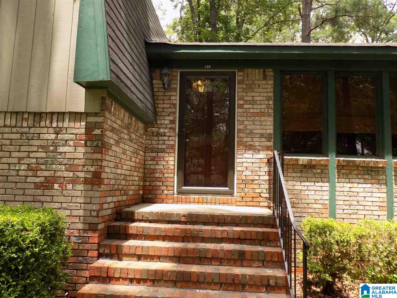 109 Maple Street Alabaster, AL 35114 - Photo 4 of 24