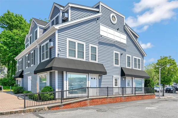 $2,300 | 100 Mariners Way, Port Jefferson, NY 11777