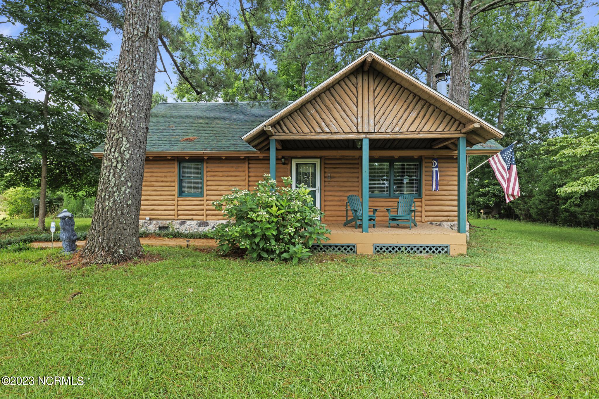 3724 Freedom Way Hubert, NC 28539 - Photo 1 of 23 front view