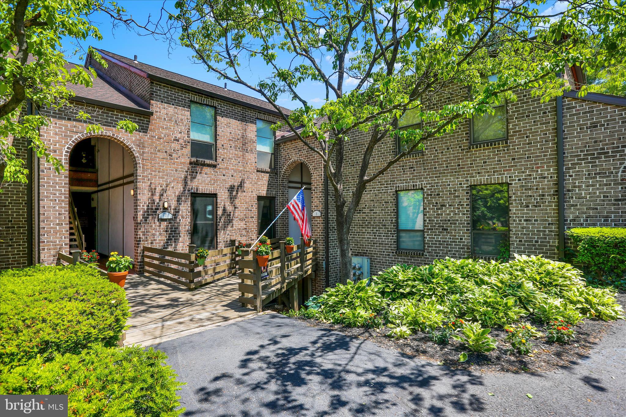8 Fairway Road Reading, PA 19607 - Photo 2 of 29 4U9A8750