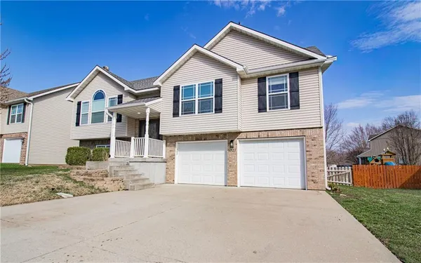$345,000 | 1321 Fawn Lane, Warrensburg, MO 64093