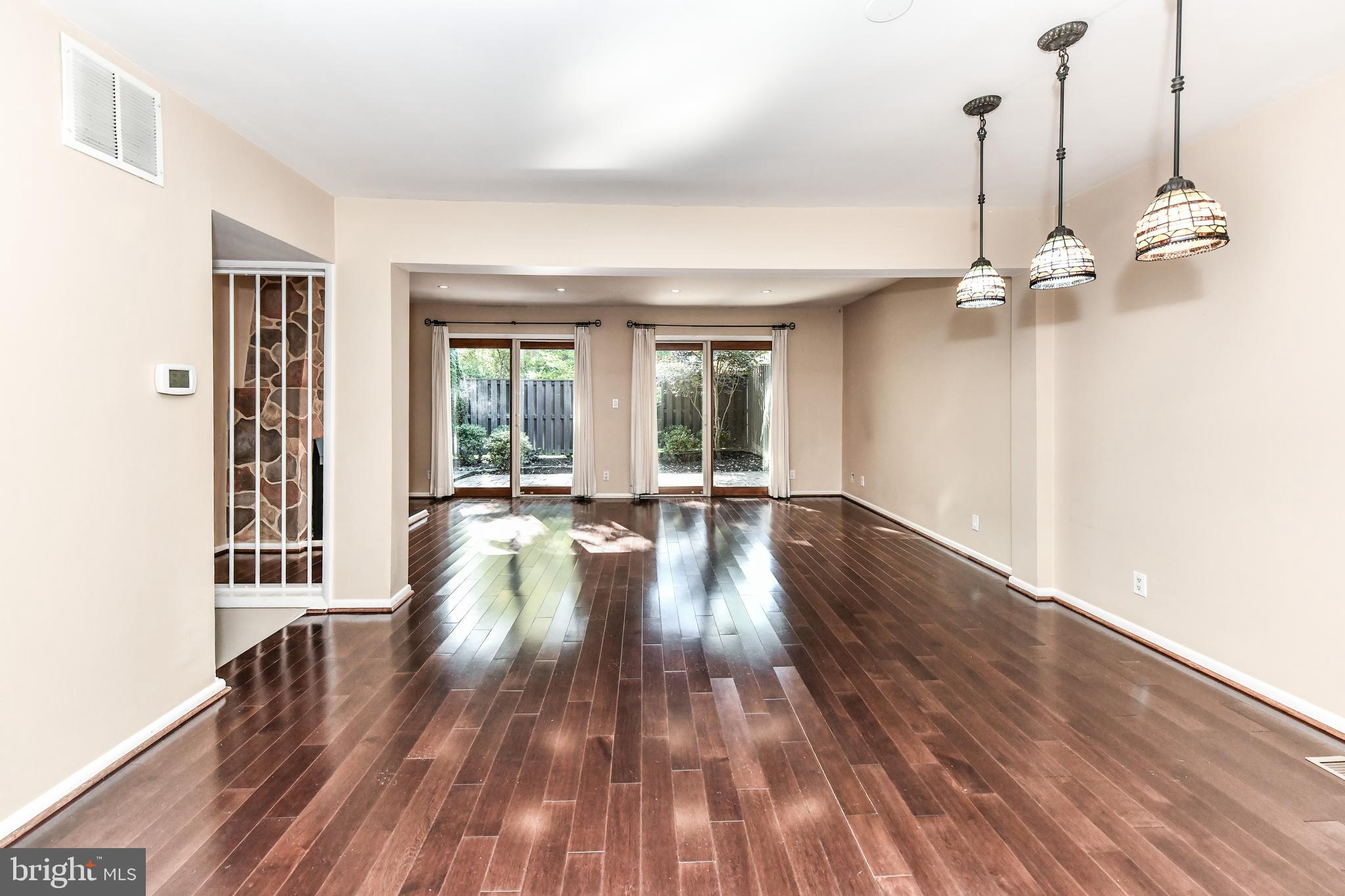 1621 Valencia Way Reston, VA 20190 - Photo 18 of 44 Dining Rm