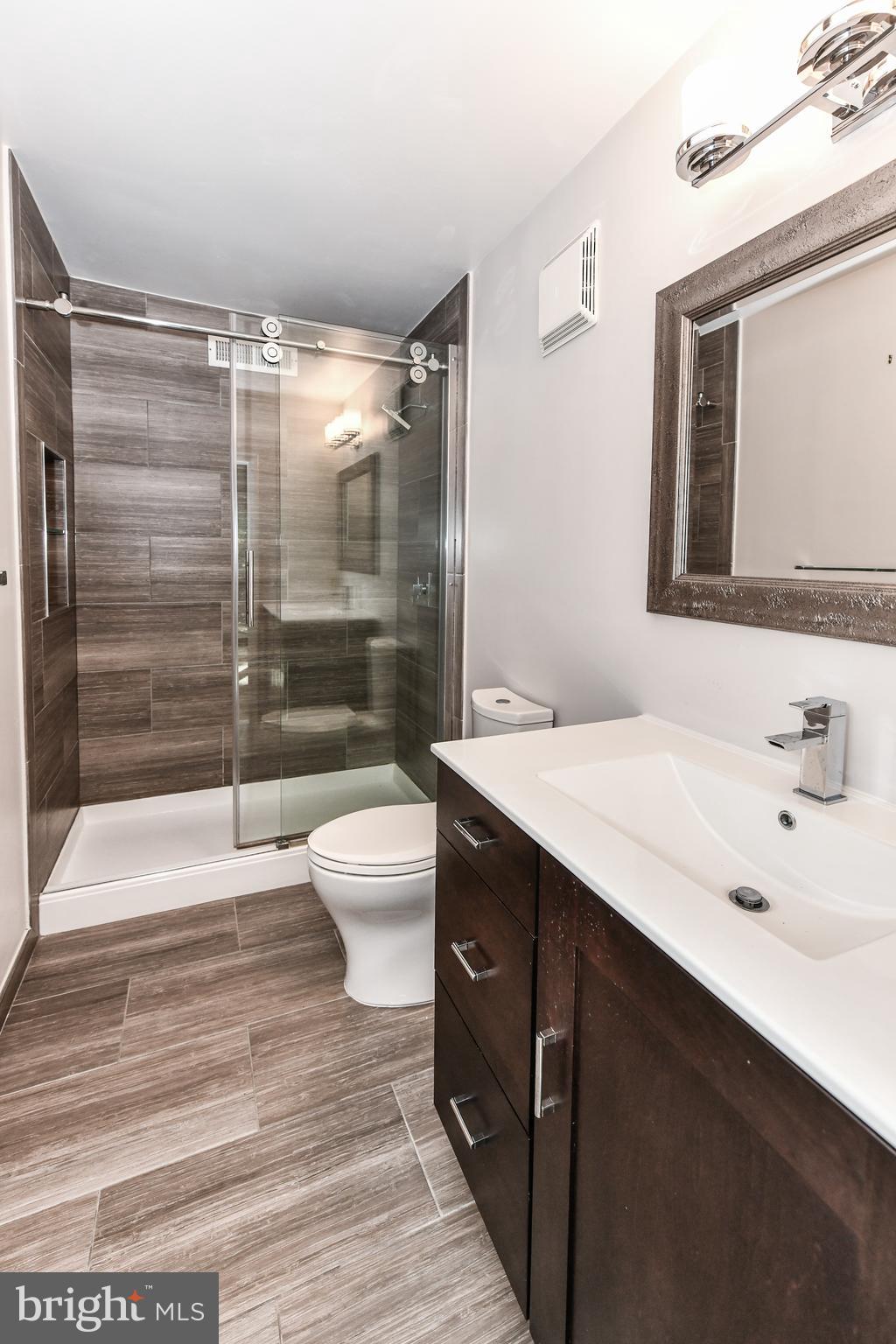 1621 Valencia Way Reston, VA 20190 - Photo 26 of 44 Master Bath