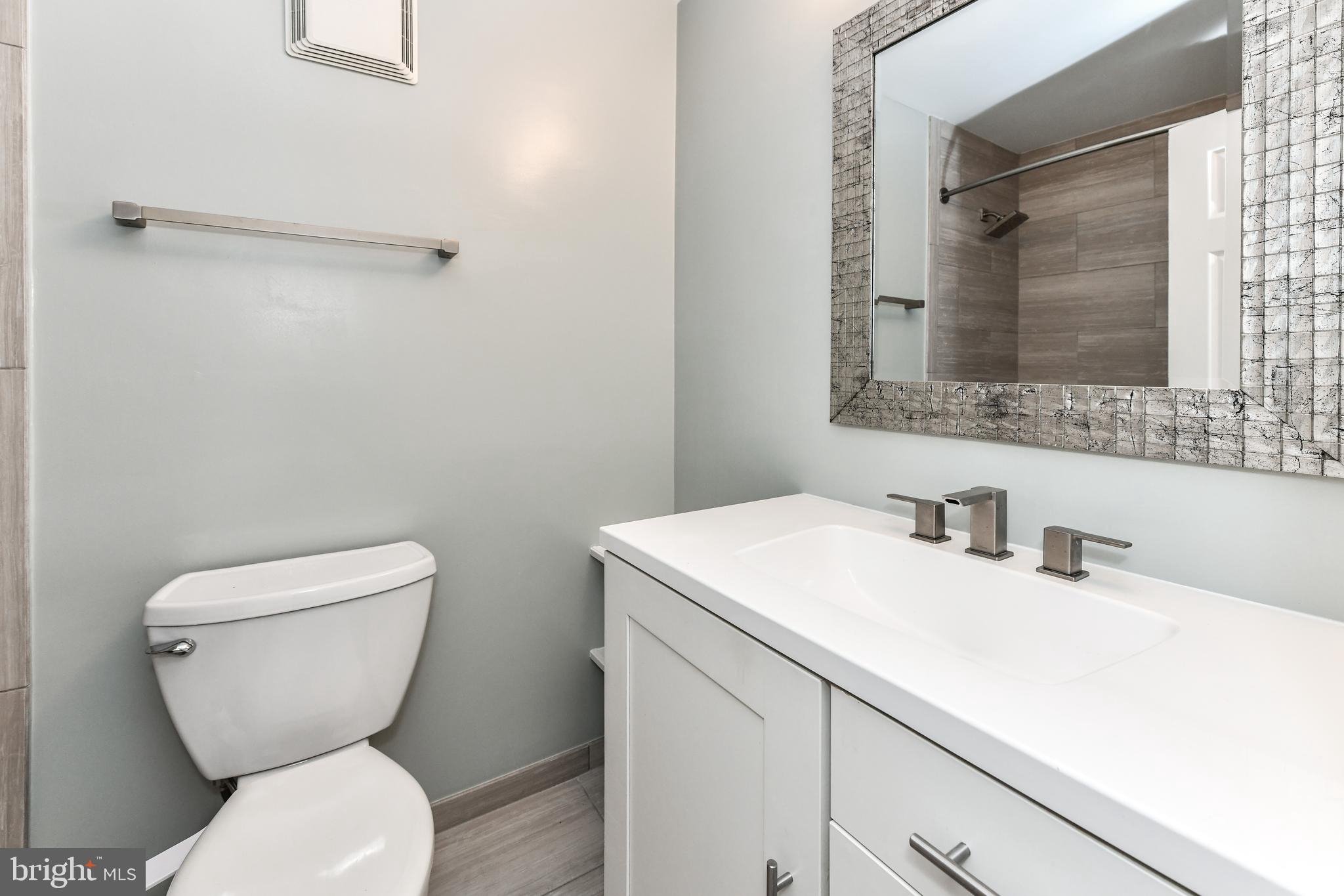 1621 Valencia Way Reston, VA 20190 - Photo 31 of 44 Hall Bath