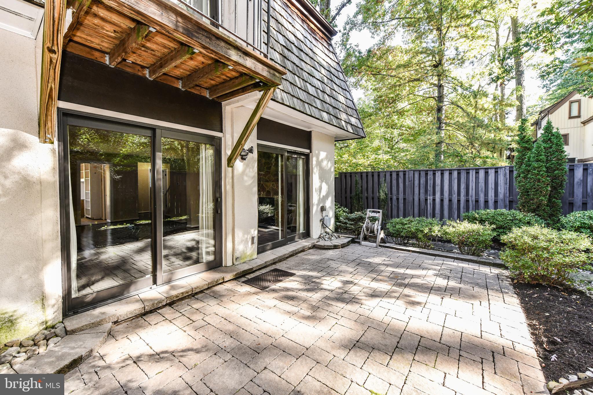 1621 Valencia Way Reston, VA 20190 - Photo 41 of 44 Patio