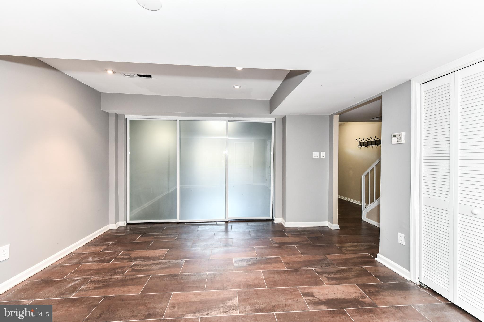 1621 Valencia Way Reston, VA 20190 - Photo 6 of 44 Family Rm