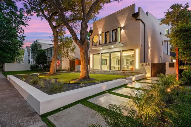 $1,695,000 | 2135 Quenby Street, Houston, TX 77005