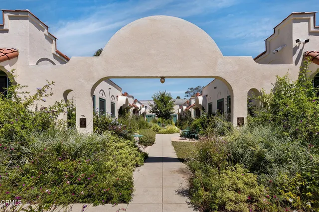 $5,950,000 | 750 North Edinburgh Avenue, Los Angeles, CA 90046