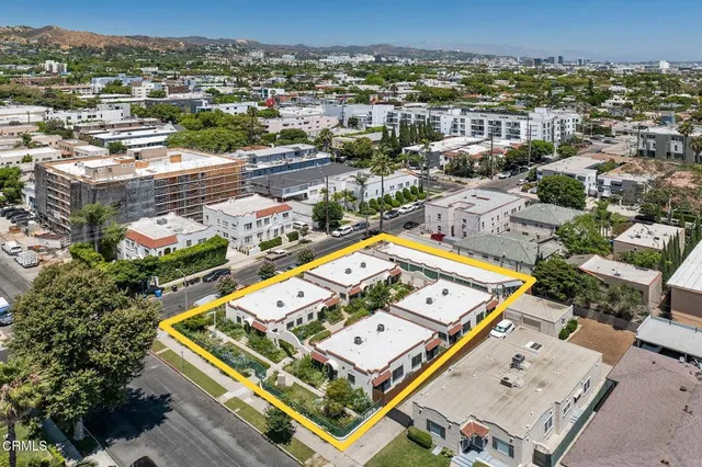 $5,950,000 | 750 North Edinburgh Avenue, Los Angeles, CA 90046
