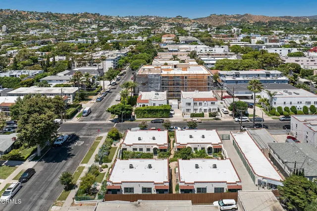 $5,950,000 | 750 North Edinburgh Avenue, Los Angeles, CA 90046