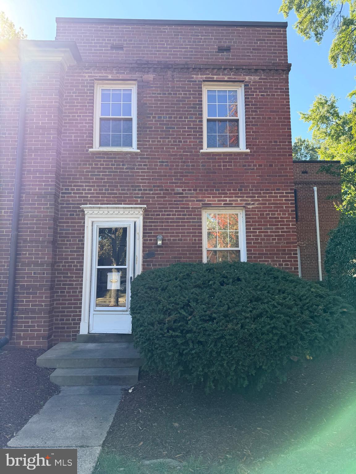 2600 16th Street South, Unit 714 Arlington, VA 22204 - Photo 1 of 10 front view of a house