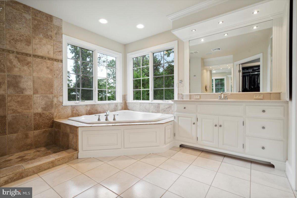 4068 Howell Road Malvern, PA 19355 - Photo 26 of 66 Light and Bright Primary Bathroom