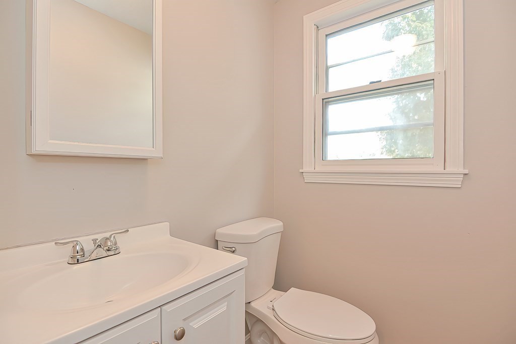 10 Chestnut Road Groton, MA 01450 - Photo 21 of 41